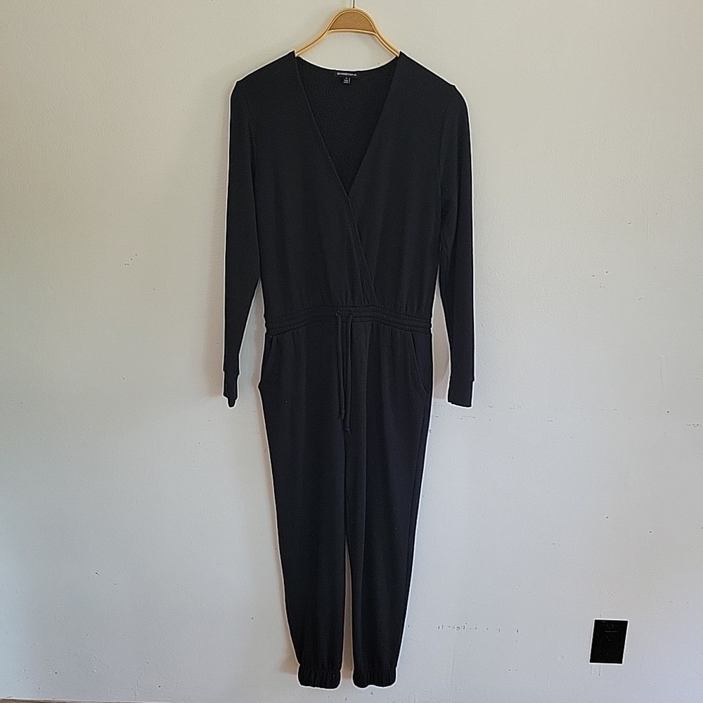 Beyond Yoga Cozy Fleece Jumpsuit Medium Black Surplice Bodice Athleisure Casual
